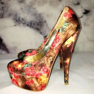 Rick Bella floral platform heels size 7.5